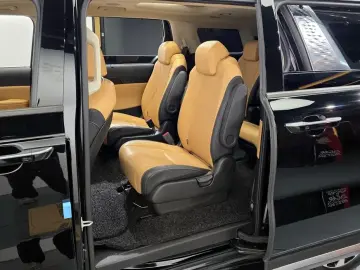 2021 Kia Carnival с пробегом 37 028 км