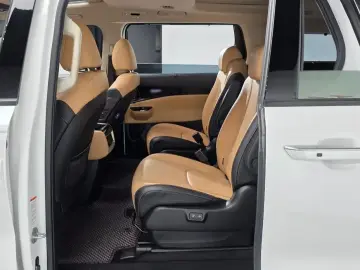 2022 Kia Carnival с пробегом 117 552 км