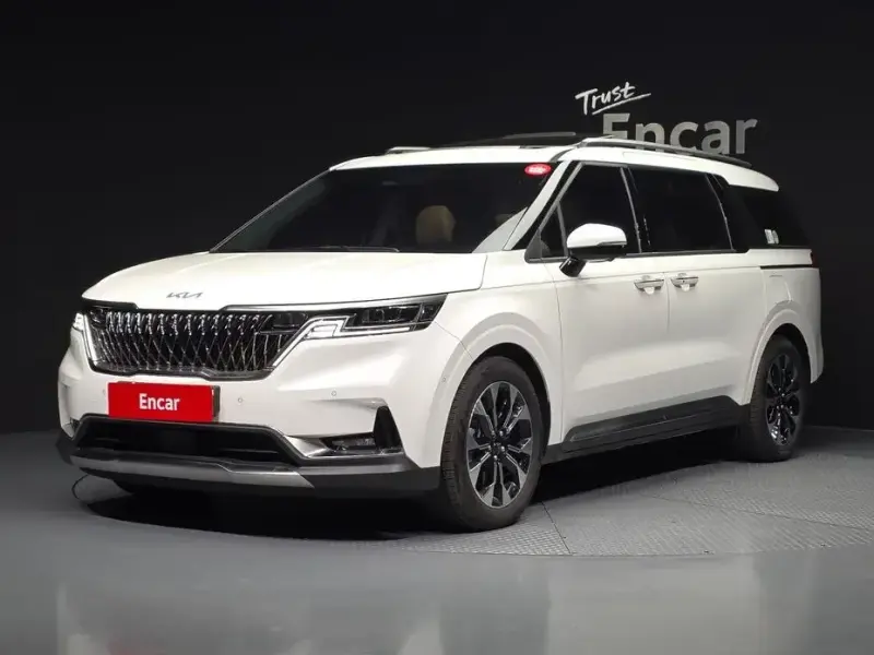 2022 Kia Carnival с пробегом 12 768 км