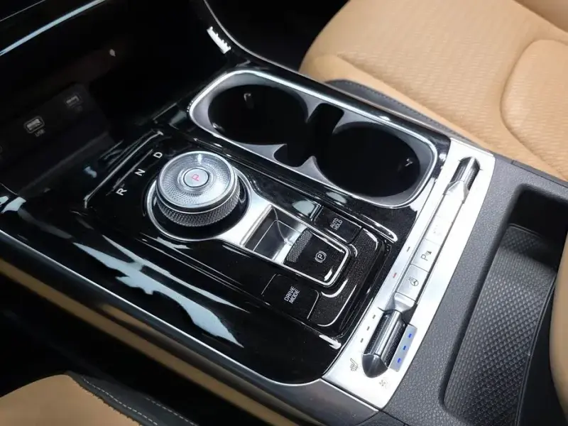 2022 Kia Carnival с пробегом 12 768 км