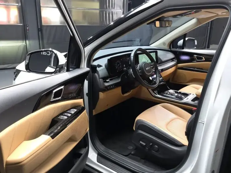 2022 Kia Carnival с пробегом 12 768 км