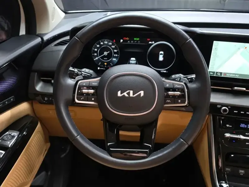2022 Kia Carnival с пробегом 12 768 км