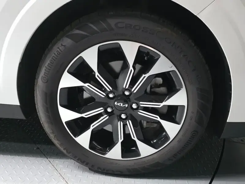 2022 Kia Carnival с пробегом 12 768 км