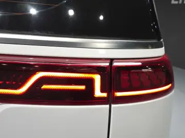 2022 Kia Carnival с пробегом 12 768 км