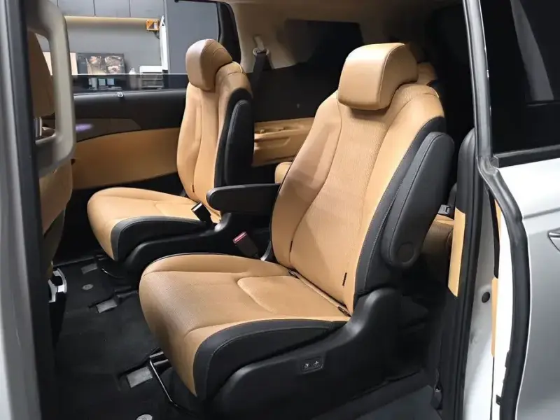 2022 Kia Carnival с пробегом 12 768 км