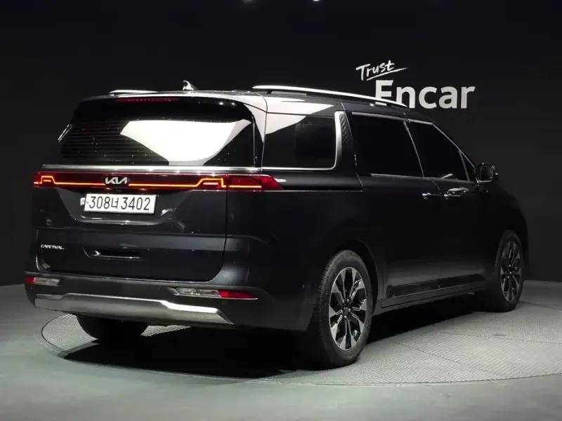 2022 Kia Carnival с пробегом 78 125 км