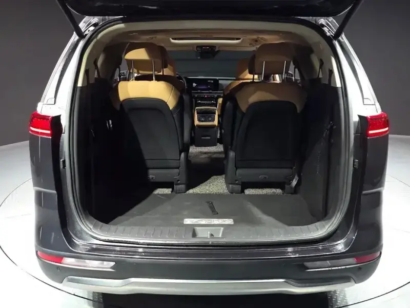 2022 Kia Carnival с пробегом 78 125 км