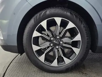 2023 Kia Carnival с пробегом 33 781 км