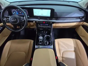 2023 Kia Carnival с пробегом 33 781 км
