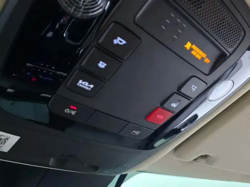 2023 Kia Carnival с пробегом 33 781 км