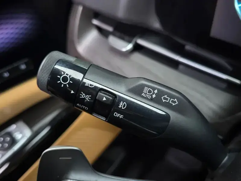 2023 Kia Carnival с пробегом 33 781 км