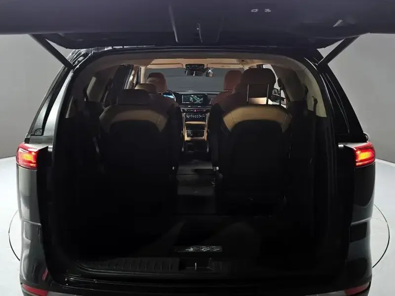 2021 Kia Carnival с пробегом 101 866 км