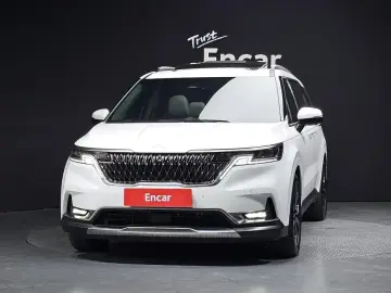 2023 Kia Carnival с пробегом 46 880 км