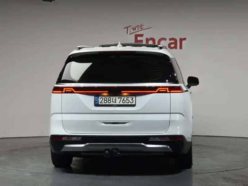 2021 Kia Carnival с пробегом 74 383 км