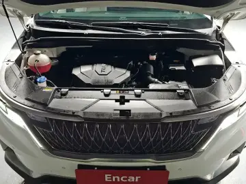 2023 Kia Carnival с пробегом 46 880 км