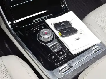2023 Kia Carnival с пробегом 46 880 км