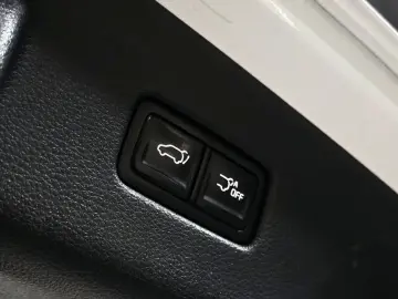 2023 Kia Carnival с пробегом 46 880 км