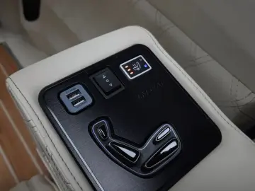 2021 Kia Carnival с пробегом 74 383 км