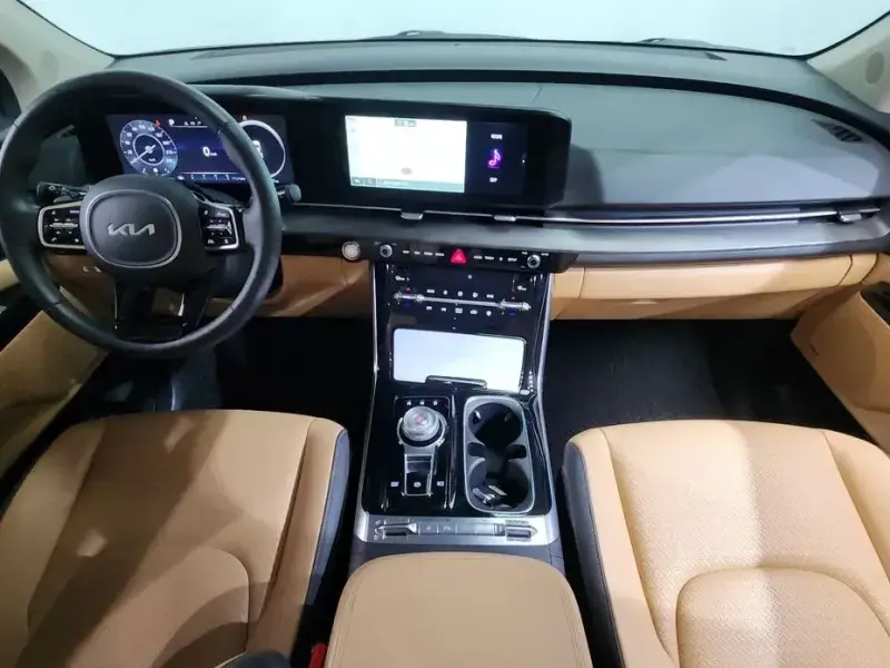 2023 Kia Carnival с пробегом 137 091 км