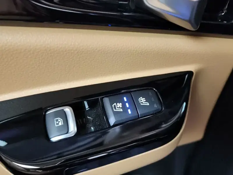 2023 Kia Carnival с пробегом 137 091 км