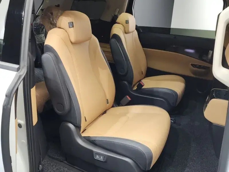 2023 Kia Carnival с пробегом 137 091 км