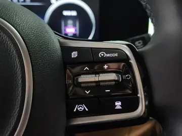 2023 Kia Carnival с пробегом 137 091 км