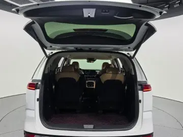 2021 Kia Carnival с пробегом 75 599 км