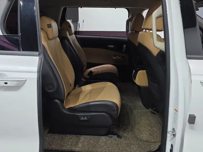 2021 Kia Carnival с пробегом 85 679 км
