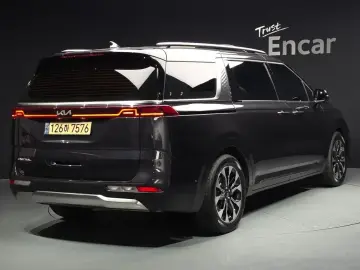 2022 Kia Carnival с пробегом 87 739 км