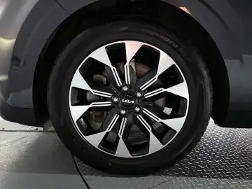 2022 Kia Carnival с пробегом 87 739 км