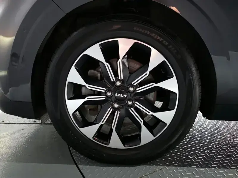 2022 Kia Carnival с пробегом 87 739 км