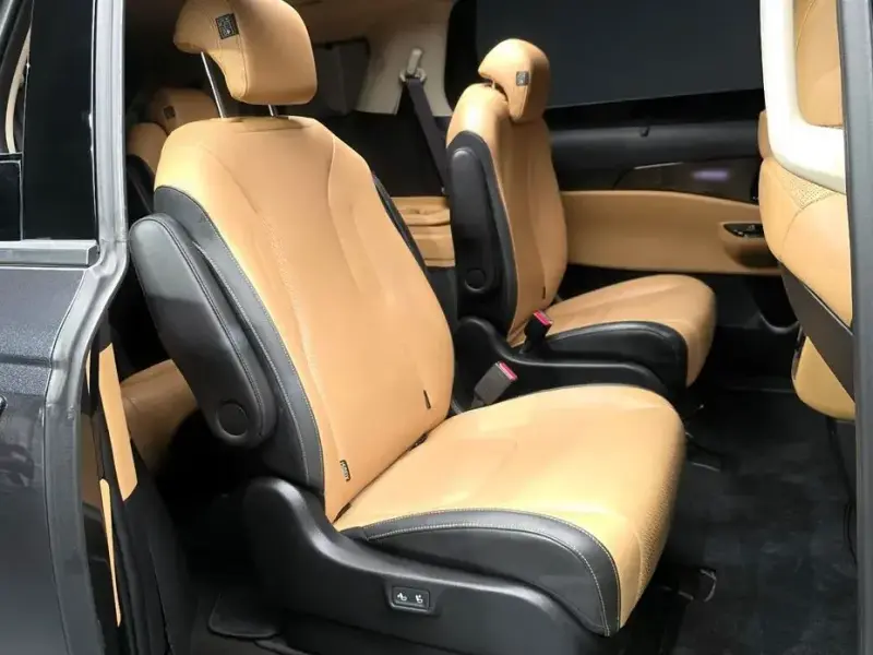 2022 Kia Carnival с пробегом 87 739 км