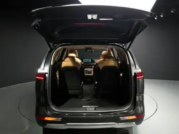 2022 Kia Carnival с пробегом 87 739 км