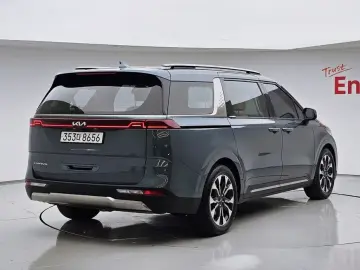 2021 Kia Carnival с пробегом 29 248 км
