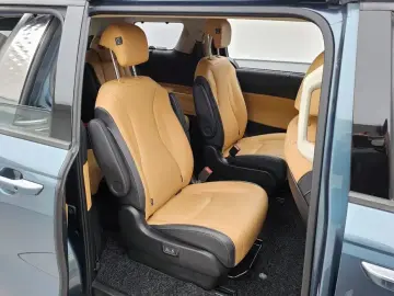 2021 Kia Carnival с пробегом 29 248 км