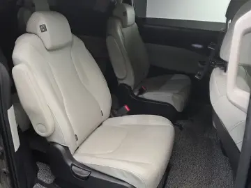 2022 Kia Carnival с пробегом 154 523 км