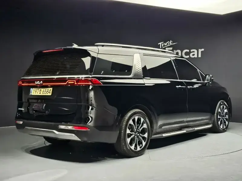 2022 Kia Carnival с пробегом 63 429 км