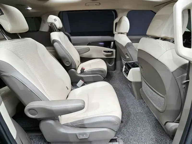 2022 Kia Carnival с пробегом 63 429 км