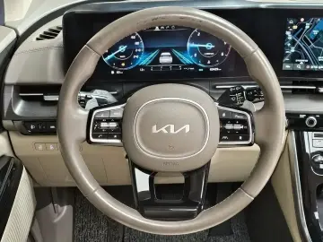 2022 Kia Carnival с пробегом 63 429 км