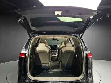 2022 Kia Carnival с пробегом 63 429 км