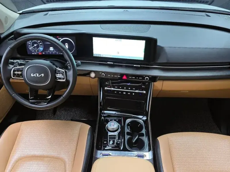2022 Kia Carnival с пробегом 104 386 км
