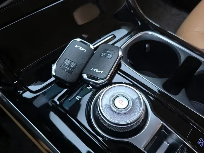 2022 Kia Carnival с пробегом 104 386 км