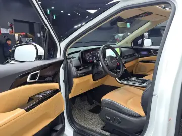 2022 Kia Carnival с пробегом 104 386 км