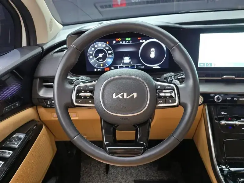 2022 Kia Carnival с пробегом 104 386 км