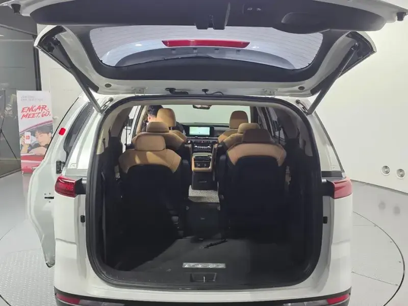 2022 Kia Carnival с пробегом 104 386 км