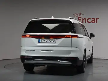 2021 Kia Carnival с пробегом 93 121 км