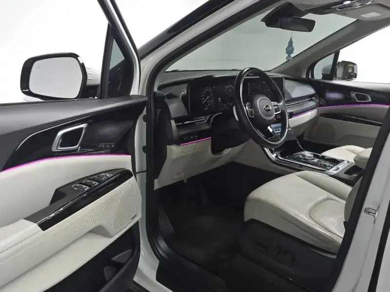 2021 Kia Carnival с пробегом 93 121 км