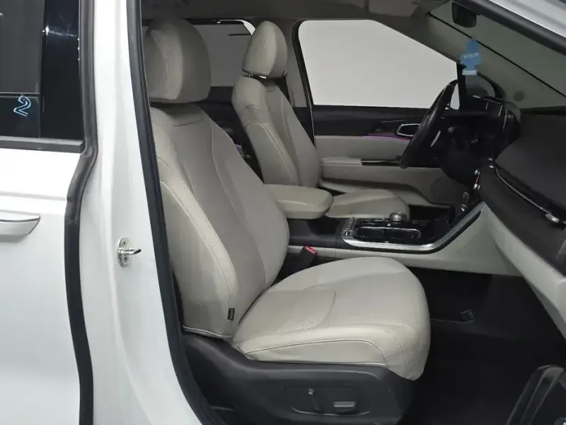2021 Kia Carnival с пробегом 93 121 км