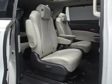 2021 Kia Carnival с пробегом 93 121 км