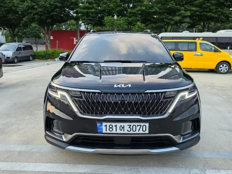 2023 Kia Carnival с пробегом 46 356 км